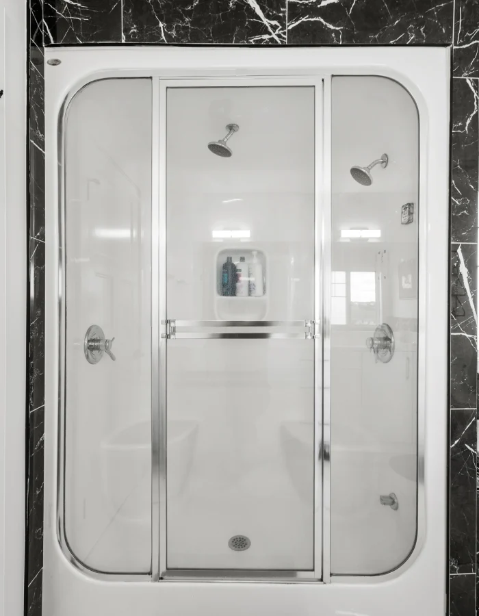 bathroom-1_steam-bath-AR0M6GPqVMtD8x2R