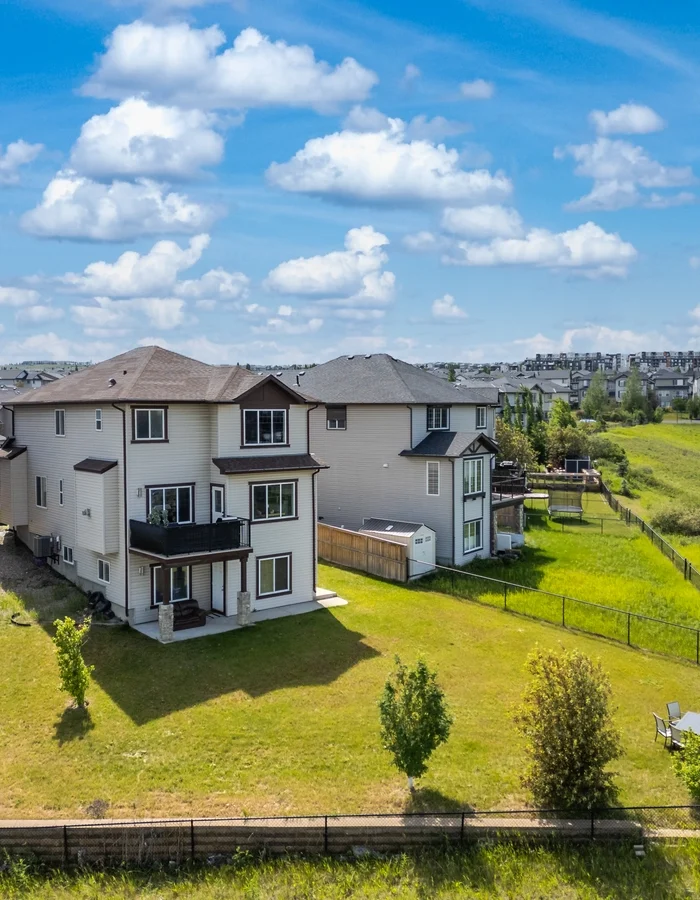 exterior_back-view-with-backyard-mk3qZkbEDbcPp4wl