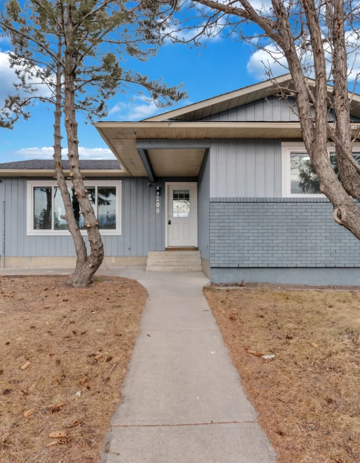 Northern Pine Bungalow Calgary AB